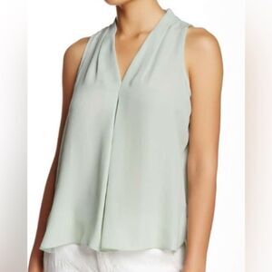 NWOT Vince Camuto Sleeveless Pleat Front Blouse size M